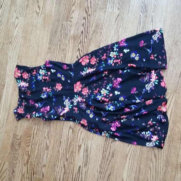 (0) Express Floral Fit & Flare Dress Keyhole Chest Cutout Summer Beach Vacation - Picture 7 of 8